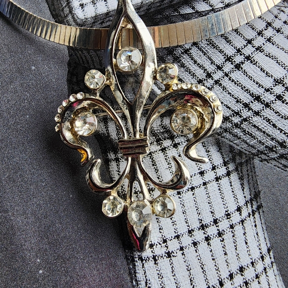 Fluer Di Lis Broach & Pendant - Picture 1 of 7